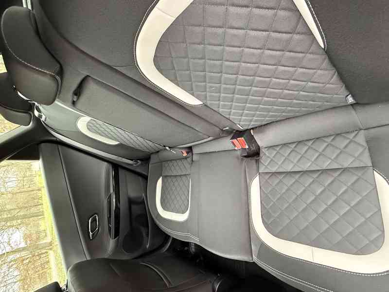 Kia Ceed Combi SW 1.6 CRDI 100Kw GT- LINE - foto 17