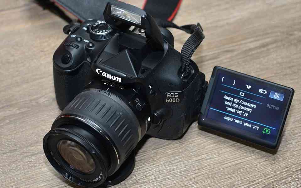 Canon EOS 600D + Objektiv EFS 18-55mm  5600 Exp. - foto 3