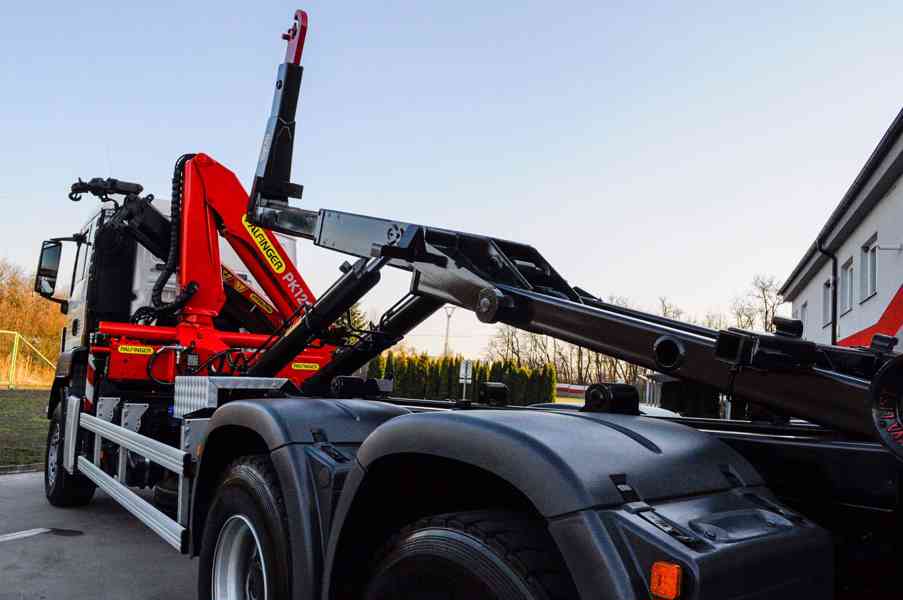 6X4 MAN TGS 33.400 HÁKOVÝ NOSIČ KONTEJNERŮ HYDRAULICKÁ RUKA - foto 88