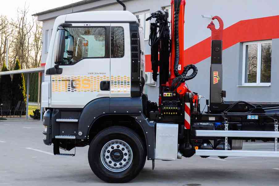 6X4 MAN TGS 33.400 HÁKOVÝ NOSIČ KONTEJNERŮ HYDRAULICKÁ RUKA - foto 85