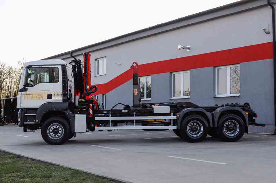 6X4 MAN TGS 33.400 HÁKOVÝ NOSIČ KONTEJNERŮ HYDRAULICKÁ RUKA - foto 4