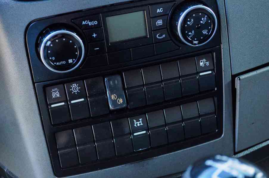 6X4 MAN TGS 33.400 HÁKOVÝ NOSIČ KONTEJNERŮ HYDRAULICKÁ RUKA - foto 61