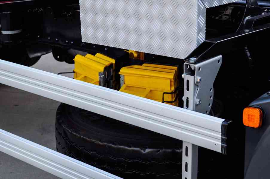 6X4 MAN TGS 33.400 HÁKOVÝ NOSIČ KONTEJNERŮ HYDRAULICKÁ RUKA - foto 33