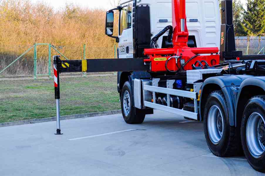 6X4 MAN TGS 33.400 HÁKOVÝ NOSIČ KONTEJNERŮ HYDRAULICKÁ RUKA - foto 109