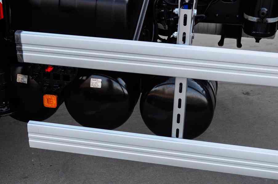 6X4 MAN TGS 33.400 HÁKOVÝ NOSIČ KONTEJNERŮ HYDRAULICKÁ RUKA - foto 37