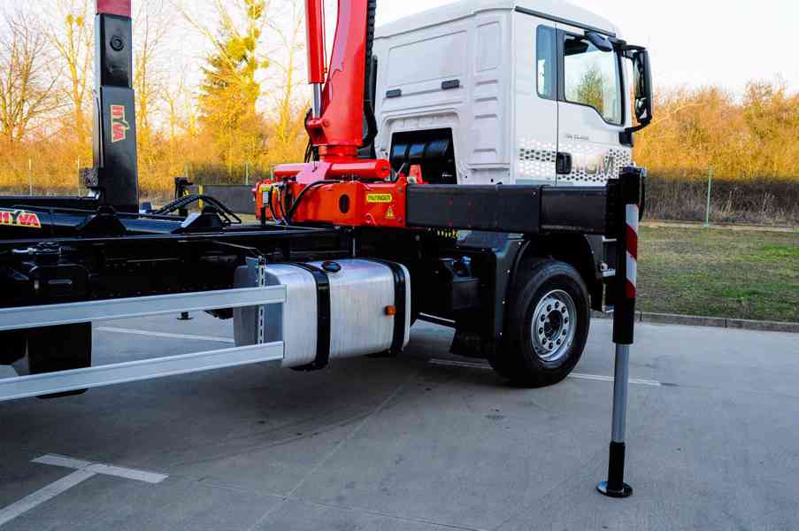6X4 MAN TGS 33.400 HÁKOVÝ NOSIČ KONTEJNERŮ HYDRAULICKÁ RUKA - foto 110
