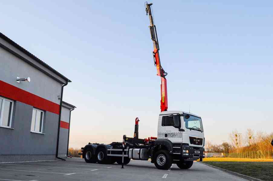 6X4 MAN TGS 33.400 HÁKOVÝ NOSIČ KONTEJNERŮ HYDRAULICKÁ RUKA - foto 112