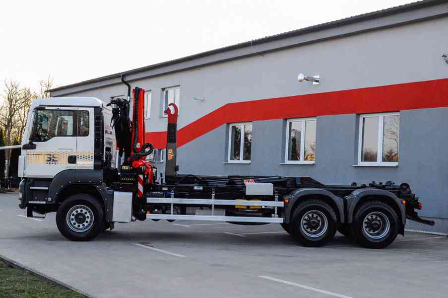 6X4 MAN TGS 33.400 HÁKOVÝ NOSIČ KONTEJNERŮ HYDRAULICKÁ RUKA - foto 84