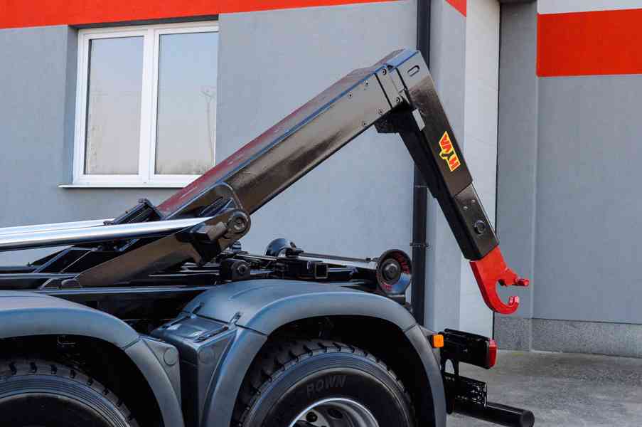 6X4 MAN TGS 33.400 HÁKOVÝ NOSIČ KONTEJNERŮ HYDRAULICKÁ RUKA - foto 96