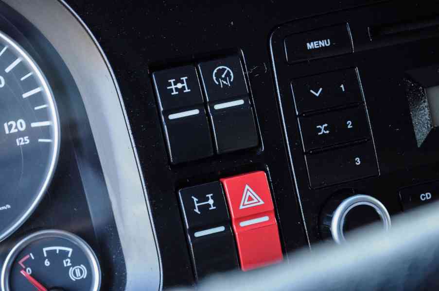 6X4 MAN TGS 33.400 HÁKOVÝ NOSIČ KONTEJNERŮ HYDRAULICKÁ RUKA - foto 60