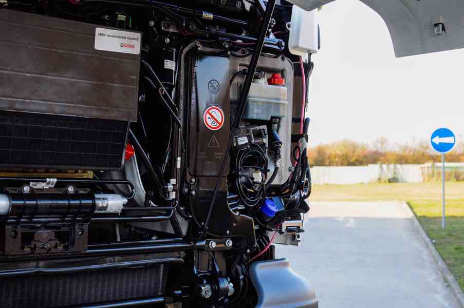 6X4 MAN TGS 33.400 HÁKOVÝ NOSIČ KONTEJNERŮ HYDRAULICKÁ RUKA - foto 68