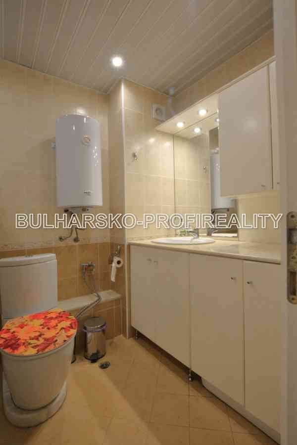 Bulharsko- EXKLUZIVNÍ 2+kk (67 m²) | VÝHLED NA BAZÉN | 450 m - foto 8