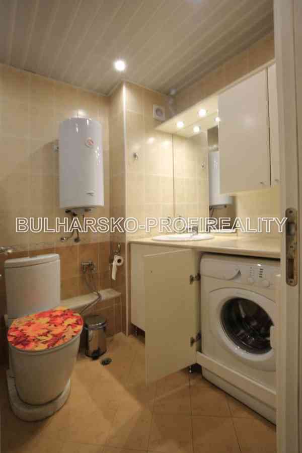 Bulharsko- EXKLUZIVNÍ 2+kk (67 m²) | VÝHLED NA BAZÉN | 450 m - foto 9