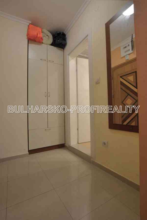 Bulharsko- EXKLUZIVNÍ 2+kk (67 m²) | VÝHLED NA BAZÉN | 450 m - foto 7