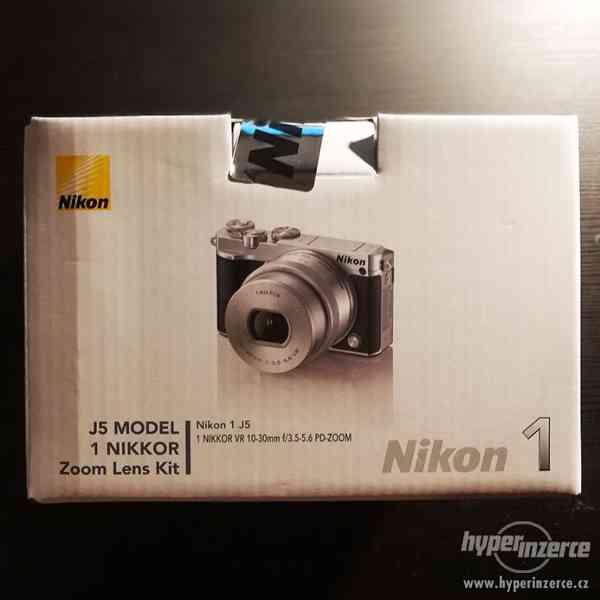 Kompaktní fotoaparát Nikon 1 J5 stříbrný 20.8Mpx slevněný - foto 9