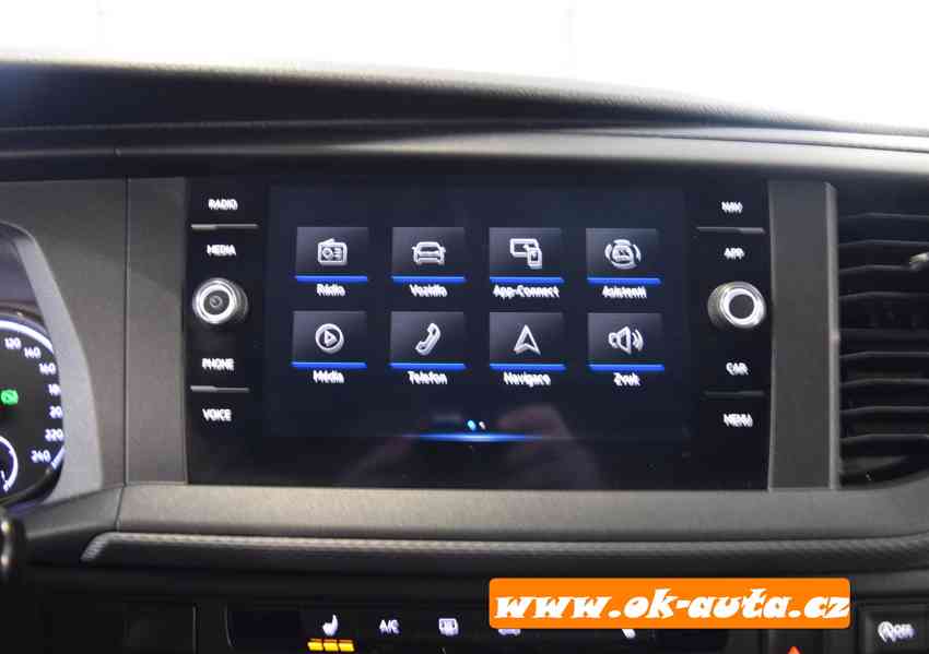 Volkswagen Transporter 2.0 TDI DSG 110 kW 5 DVEŘÍ 2022 - foto 18