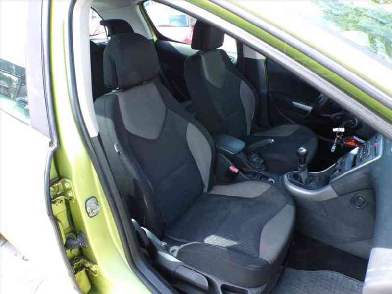 Peugeot 308 1,6 HDI KLIMATIZACE - foto 12