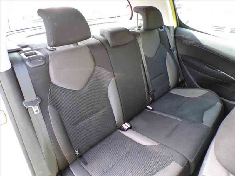 Peugeot 308 1,6 HDI KLIMATIZACE - foto 11