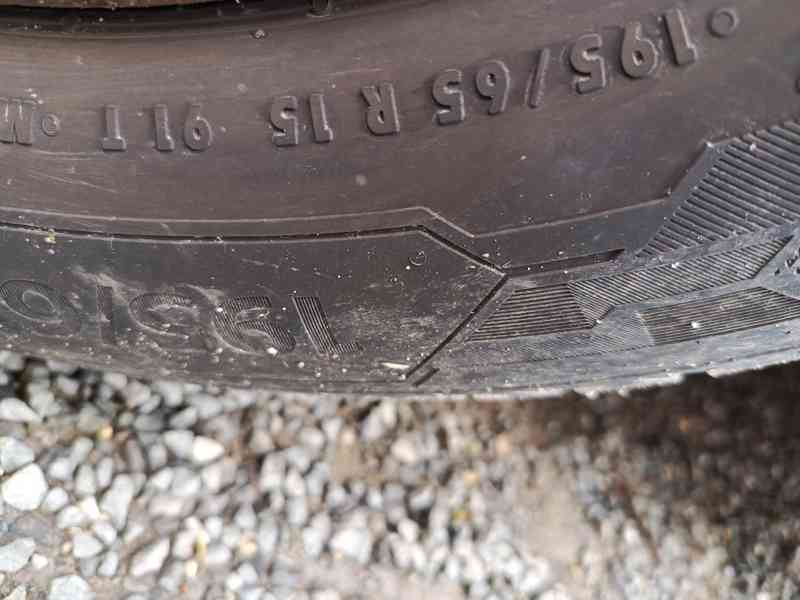 Prodám zimní kola 195/65R15 6Jx15 ET27 Peugeot 307 - foto 5