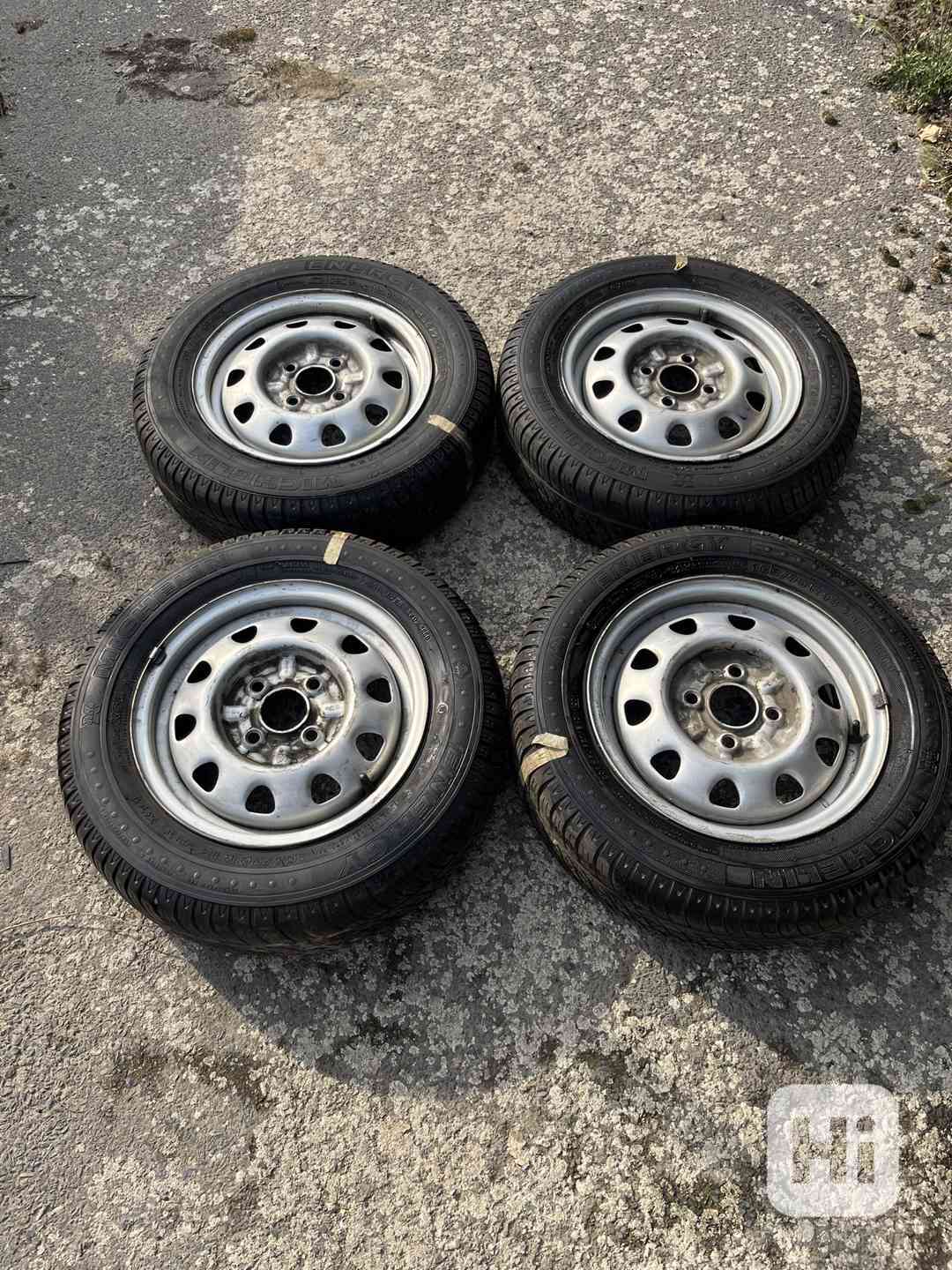Čtyři celá kola FELICIA disk s pneu MICHELIN - foto 1