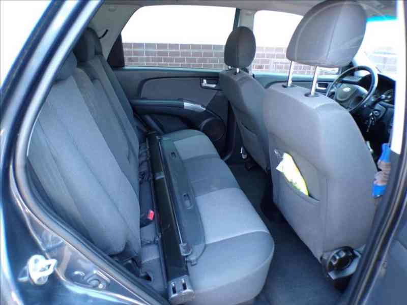 Kia Sportage 2,0 16V - foto 11