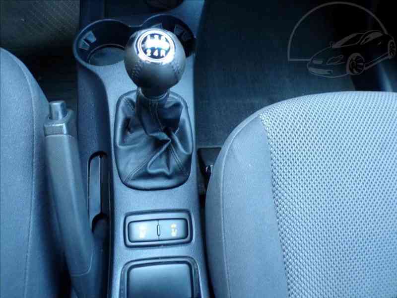 Kia Sportage 2,0 16V - foto 7