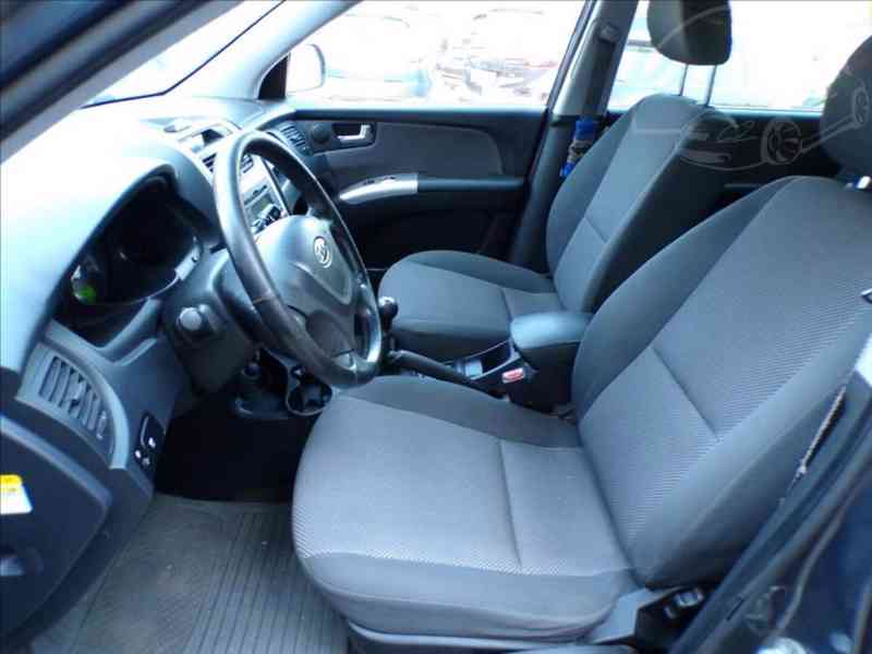 Kia Sportage 2,0 16V - foto 8