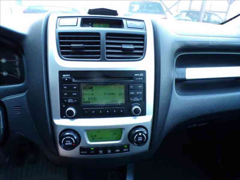 Kia Sportage 2,0 16V - foto 6