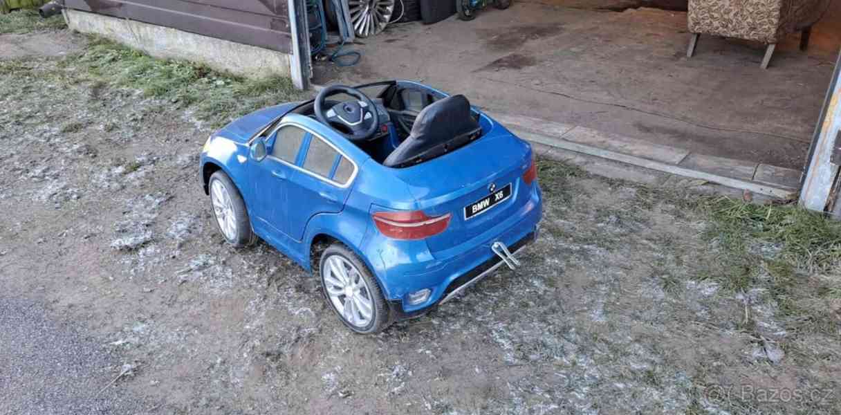 Dětské elektrické auto,na opravu baterie jsou v pořádku.Vyzv - foto 2