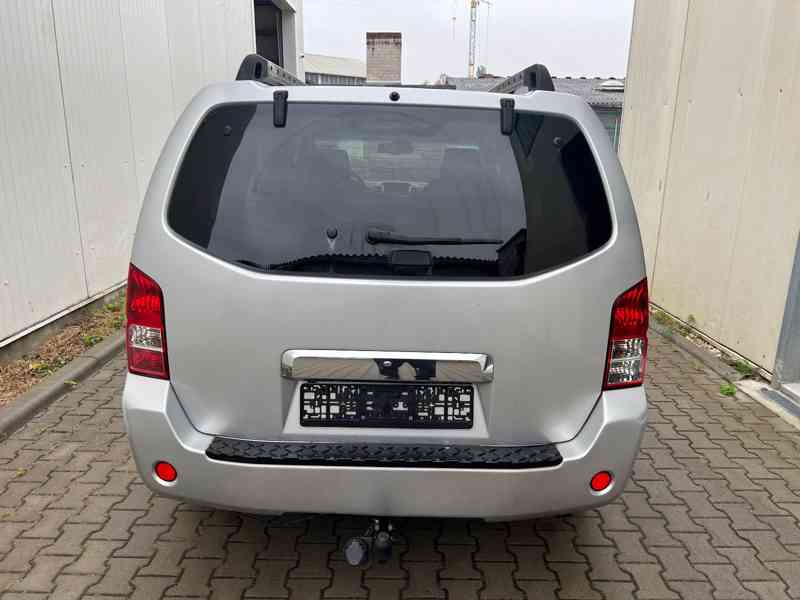 Nissan Pathfinder 2.5 dCi .Aut. 128kw - foto 13