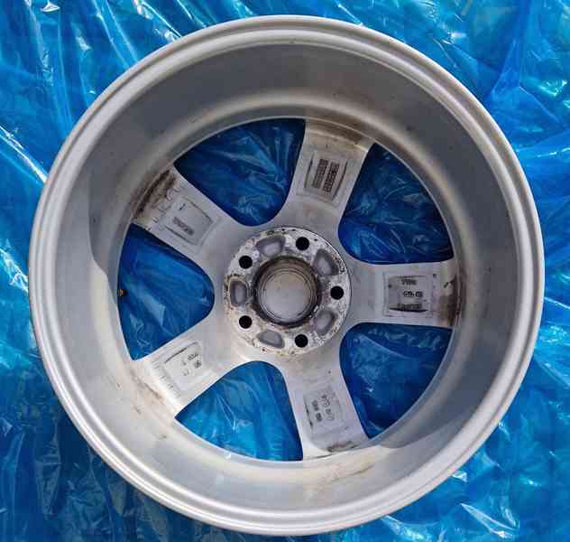 Alu kola Dezent 7Jx17H2 114.3mm ET48 - foto 4