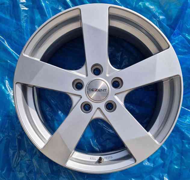 Alu kola Dezent 7Jx17H2 114.3mm ET48 - foto 5