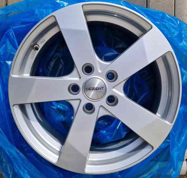 Alu kola Dezent 7Jx17H2 114.3mm ET48 - foto 1