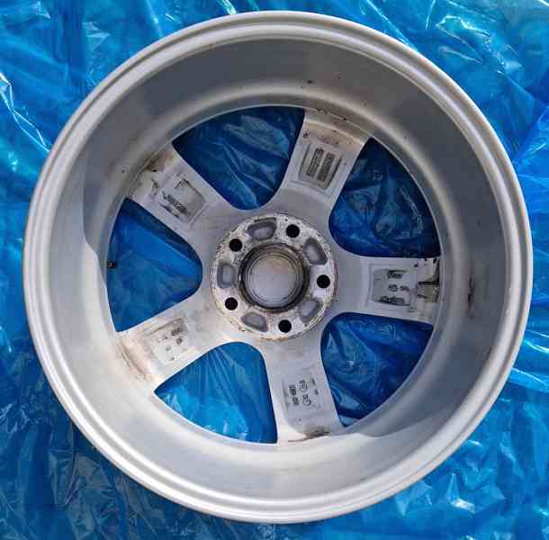 Alu kola Dezent 7Jx17H2 114.3mm ET48 - foto 6