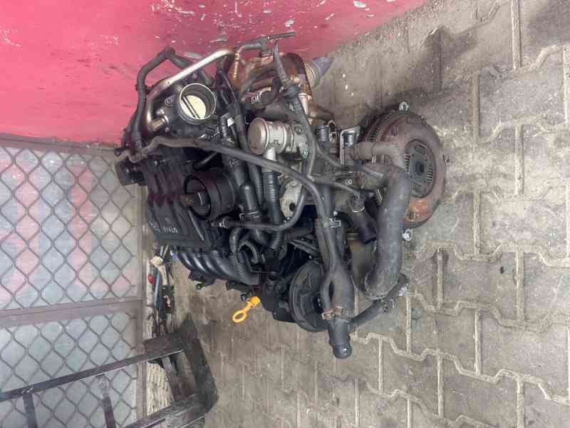 Motor 1,6 16V BFQ 75KW Škoda Octavia kompletní - foto 3