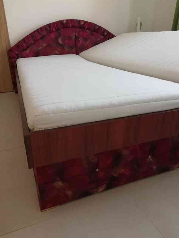 prodej manželská postel 160 x 200 cm - foto 3