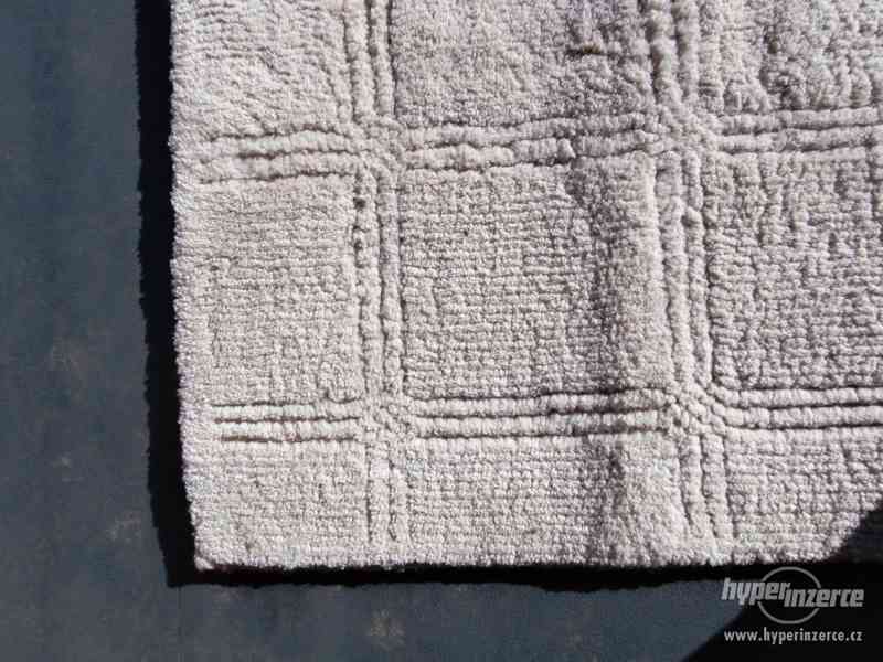Kusový krémový koberec - foto 2