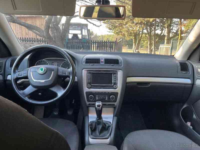 Škoda Octavia 1,6   ll - foto 4