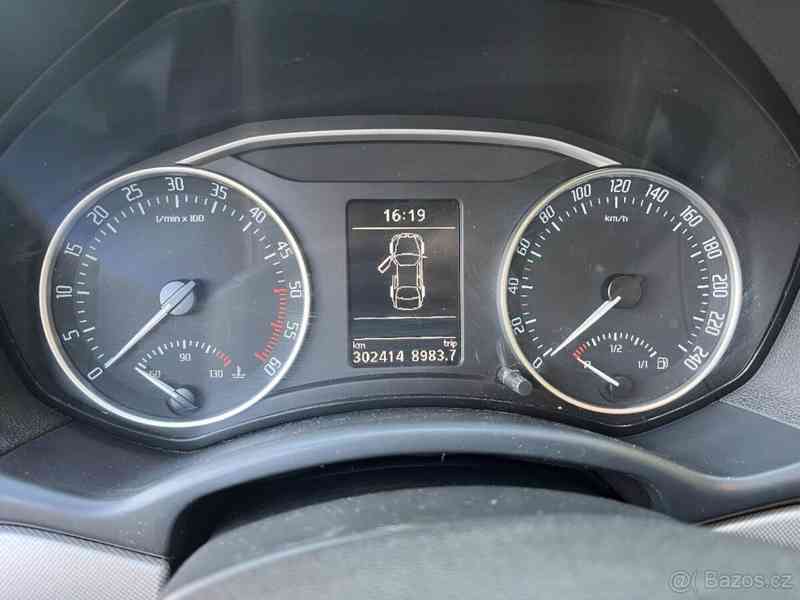 Škoda Octavia 1,6   ll - foto 5