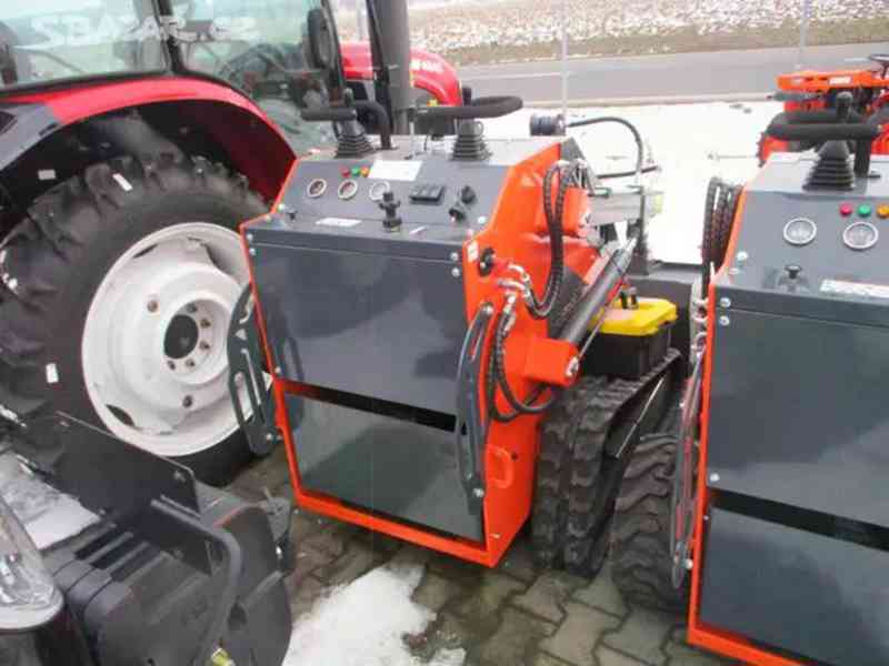Mini kolový smykový nakladač YTO SK 480 L pásový - foto 2