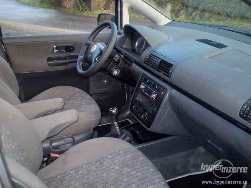 VW Sharan 1.9TDI 96kW, 2003, nová STK, výhřev čelního skla - foto 13