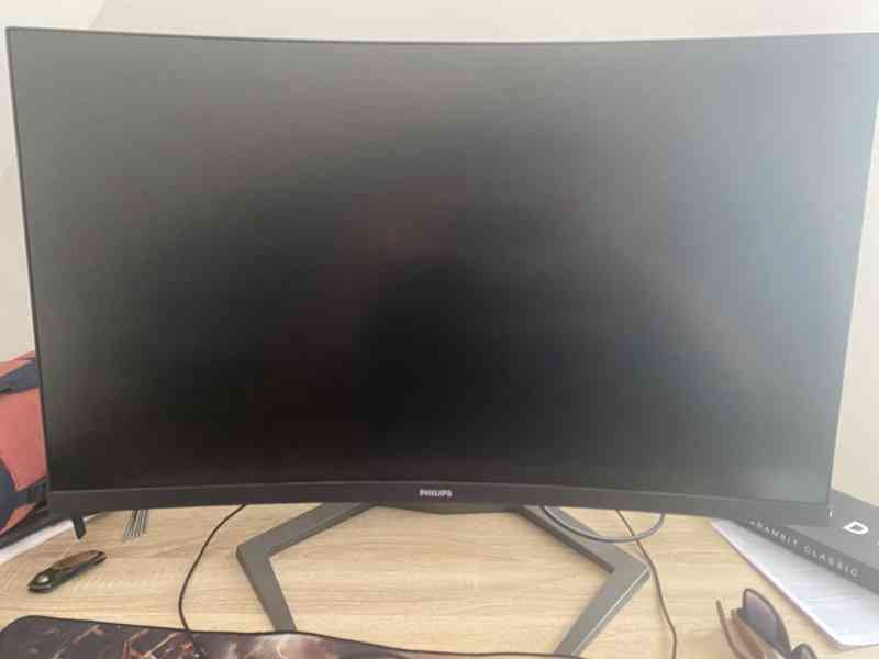 Herní PC + 32” 240Hz monitor Philips + BONUS příslušenství - foto 5