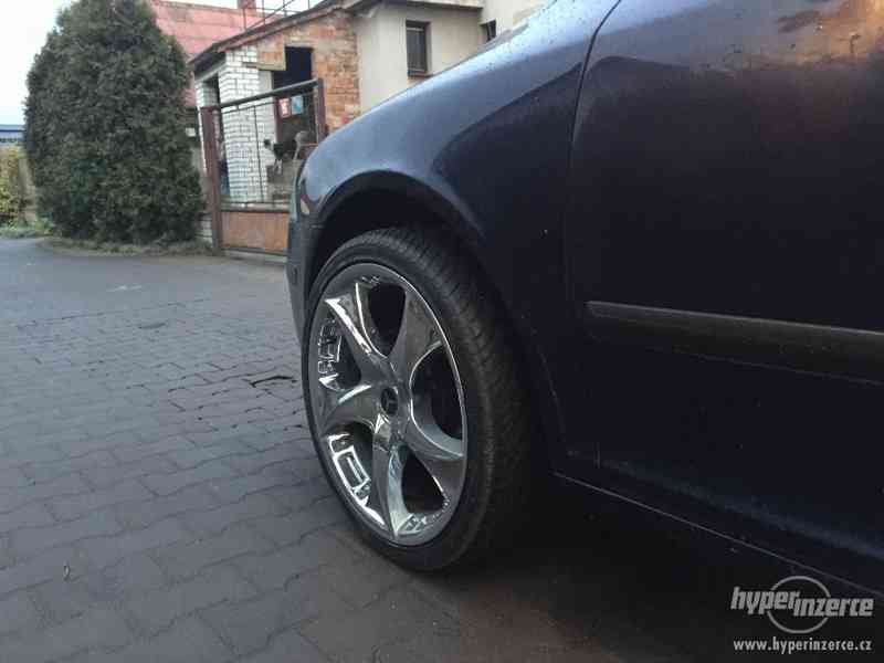 ALU kola 5x112 r18 chromovaná nové pneu - foto 6