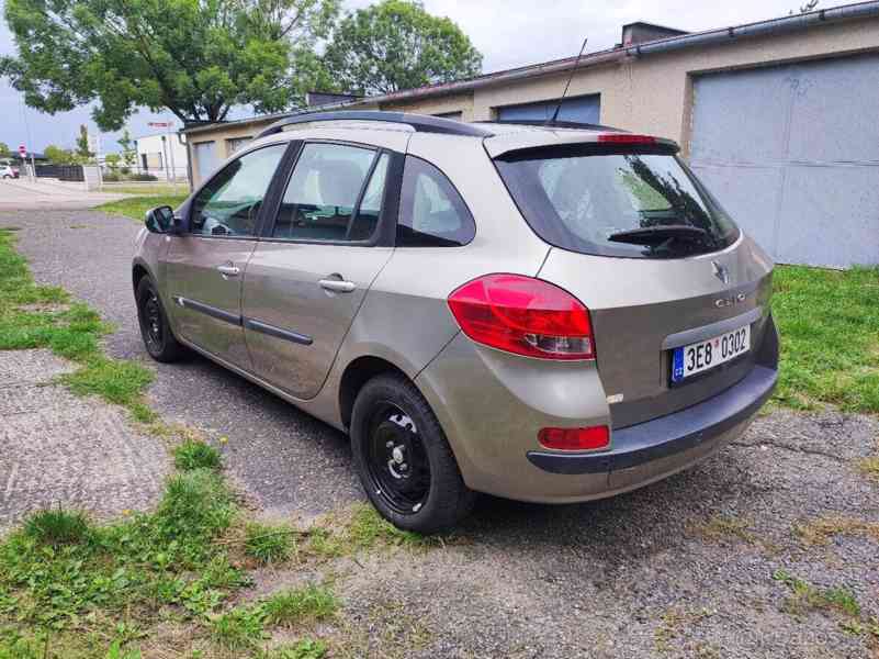 Renault Clio 1,2   Benzín, r.v. 2009 - foto 13