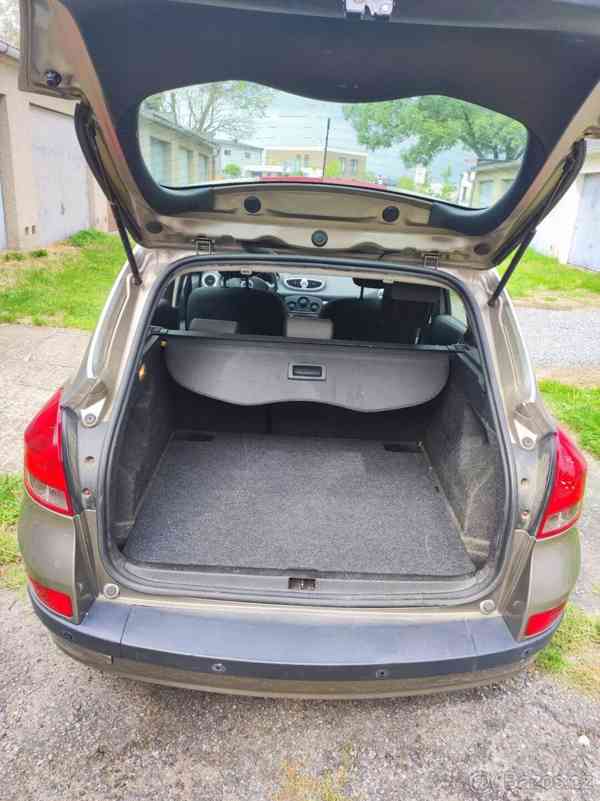 Renault Clio 1,2   Benzín, r.v. 2009 - foto 9