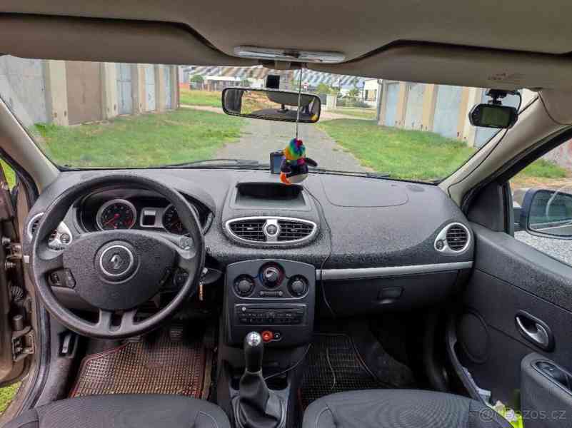 Renault Clio 1,2   Benzín, r.v. 2009 - foto 6