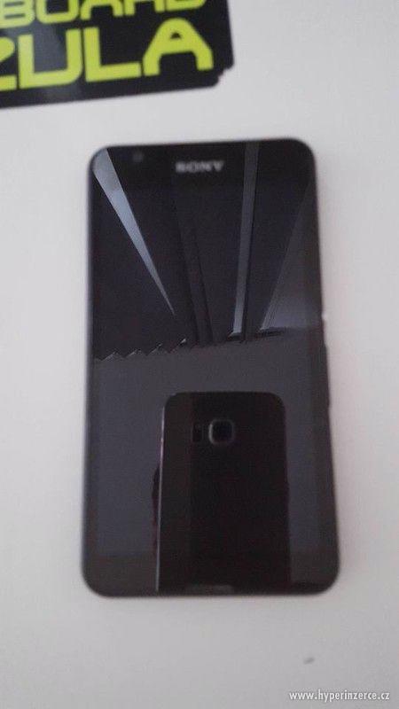 Sony Xperia E4g - foto 1