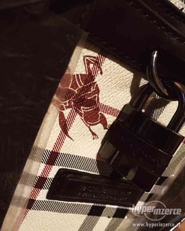 Burberry kabelka č.8 - foto 2