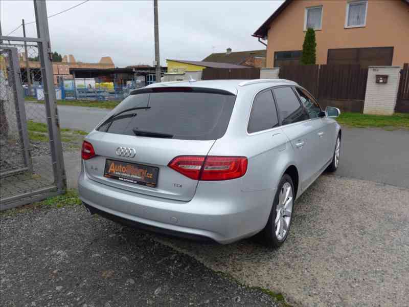 Audi A4 2,0 TDI 140KW NAVI 1.MAJITEL - foto 3