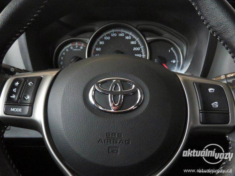 Toyota Yaris 1.3, benzín, r.v. 2016 - foto 14